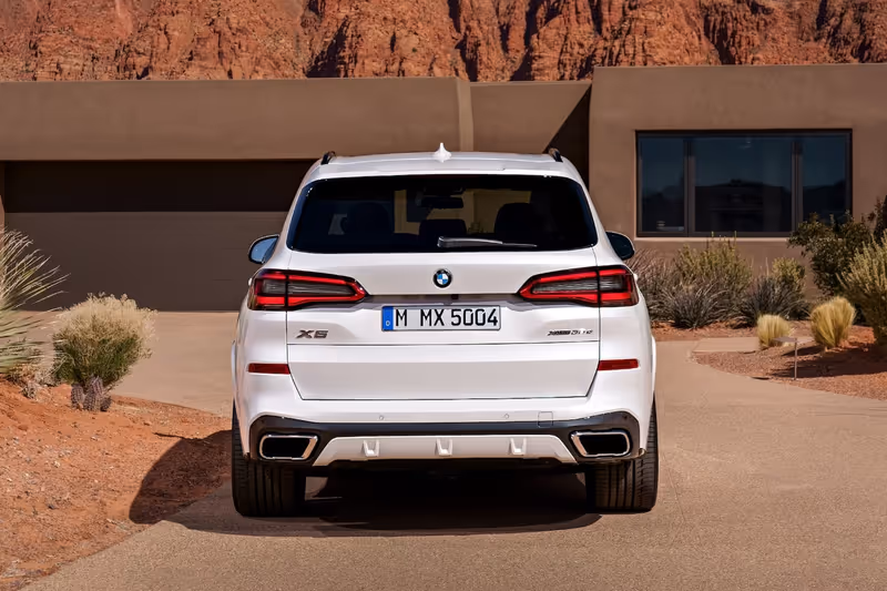 2023 BMW X5 M50i