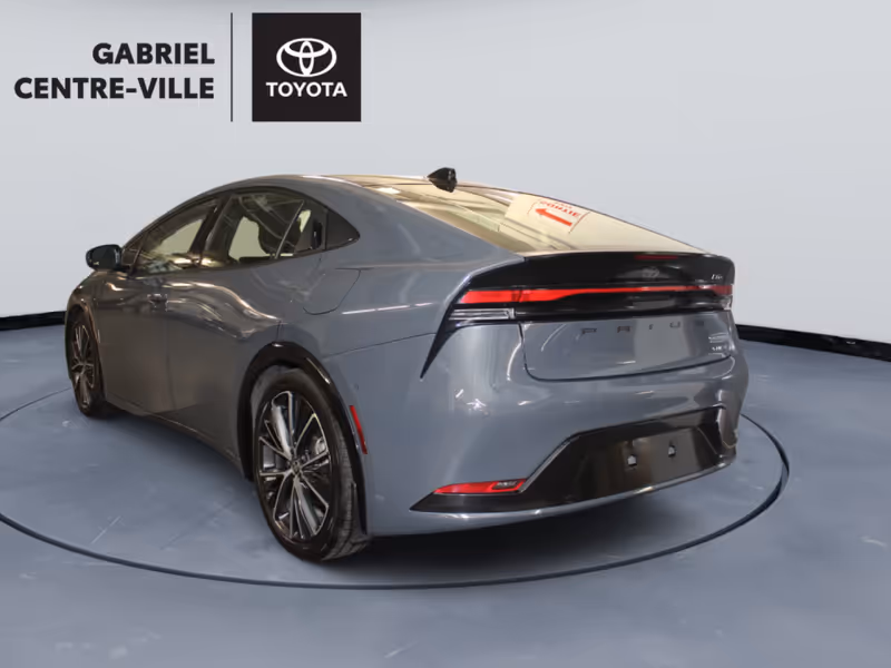 2024 Toyota Prius LE