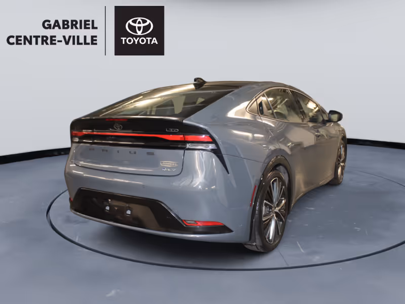 2024 Toyota Prius LE