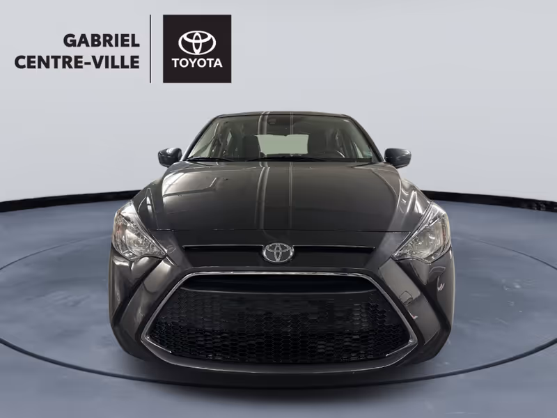2020 Toyota Yaris Hatchback LE
