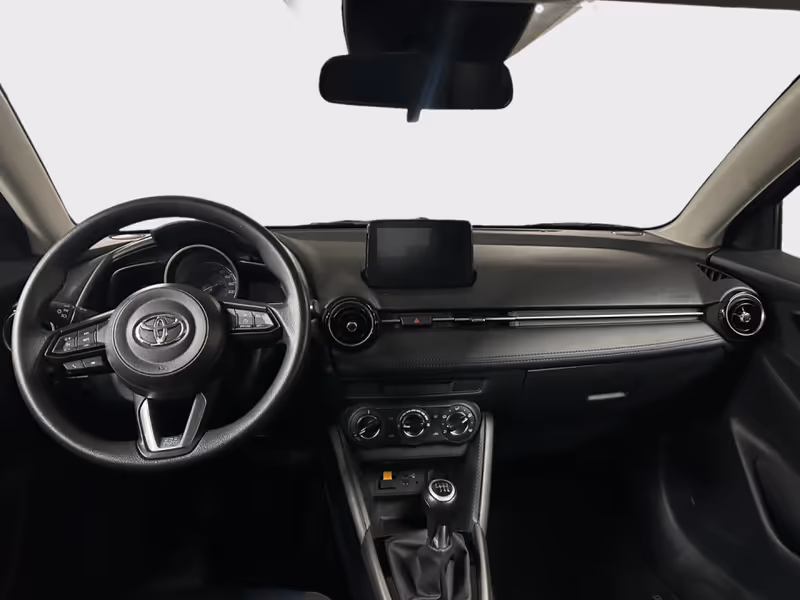 2020 Toyota Yaris Hatchback LE