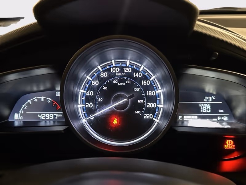2020 Toyota Yaris Hatchback LE